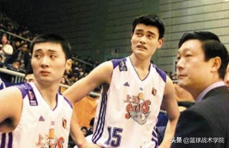篮球明星姚明的故事「中国篮球第一人姚明的故事看大姚的成长历程太伟大了」