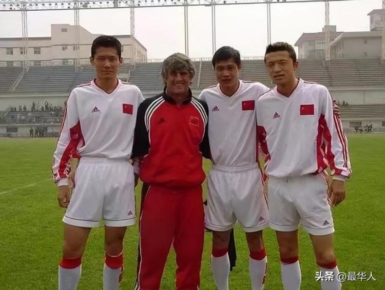 中国教练米卢「时隔20年神奇教练米卢回来了」