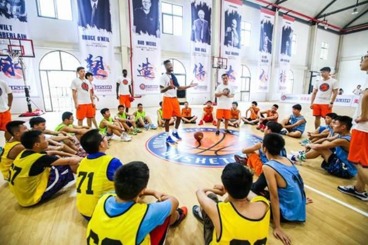昆明篮球培训机构有哪些「昆明篮球教学昆明人都推荐的篮球教学机构有哪些」