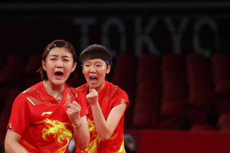 四连冠中国队3:0横扫日本夺乒乓球女团金牌