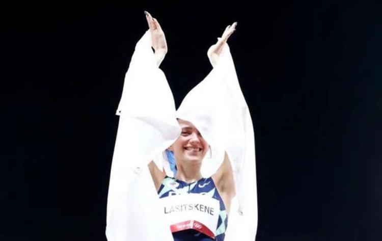女子跳高冠军,库尔金娜「跳高女皇库尔金娜颜值与实力齐飞奥运圆梦泪洒赛场」