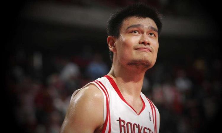 姚明在nba年薪到手多少钱,姚明生涯总共赚了多少钱