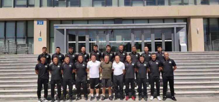 补上短板新疆首次举办足球教练员讲师培训班