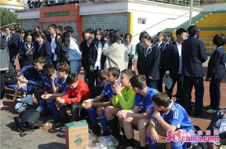 济南外国语学校与德国巴伐利亚州梅明根俱乐部足球友谊赛落下帷幕