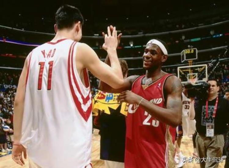 NBA新时代最强新秀赛阵容姚明成詹姆斯背景板韦德大风车扣篮