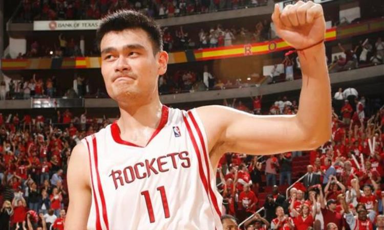 姚明数据「NBA2KOL球星测评丨姚明08版背负亿万华人的希望实至名归」