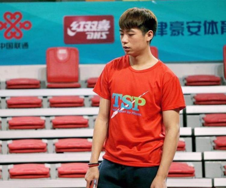 乒乓球外籍华裔「可惜中国22岁乒乓天才远走他乡更换国籍最终圆梦世界冠军」