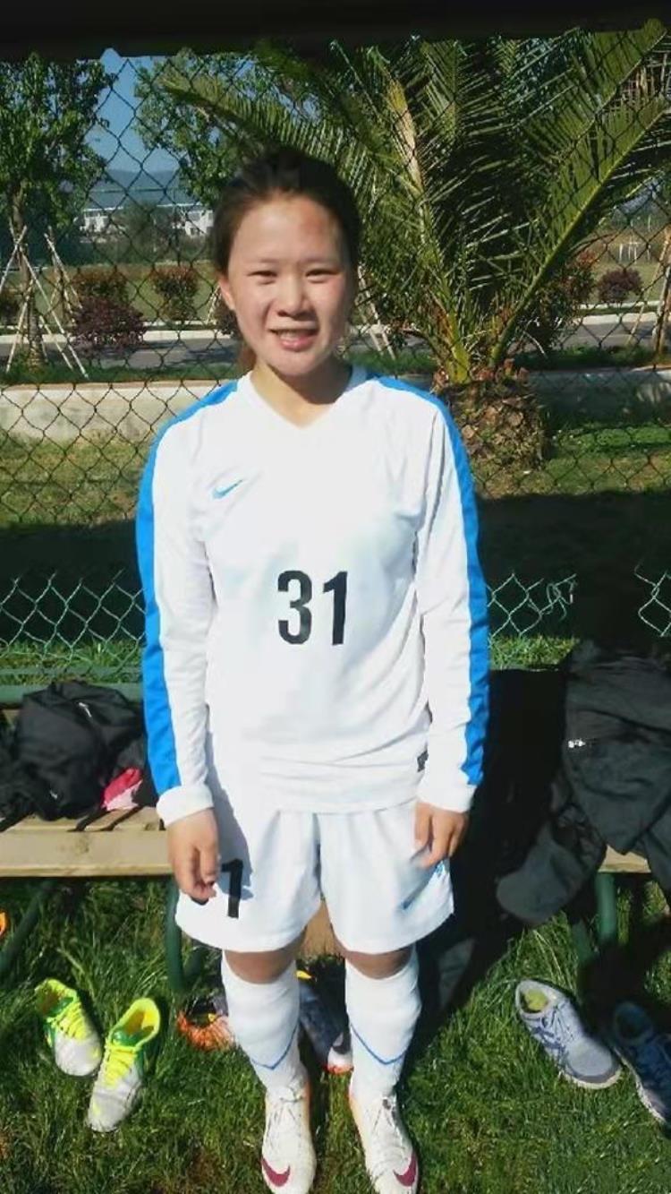 亚洲杯为女足完成绝杀的汕头姑娘肖裕仪自幼踢球速度很快
