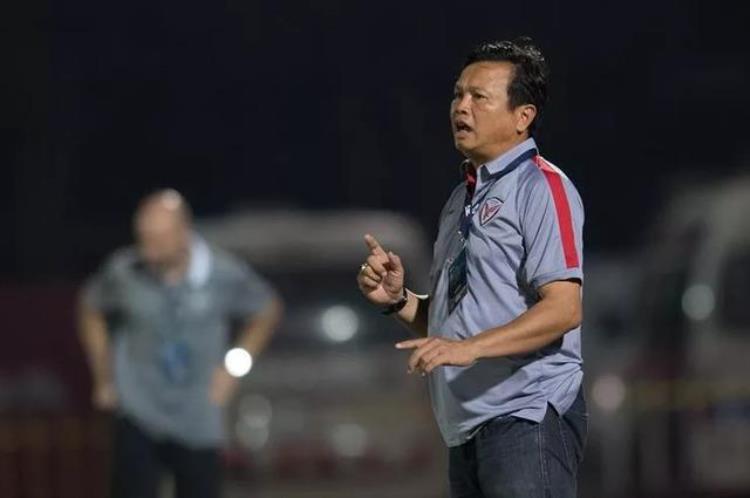 泰足协主席缺少教练证泰国临时主帅西里沙无法转正